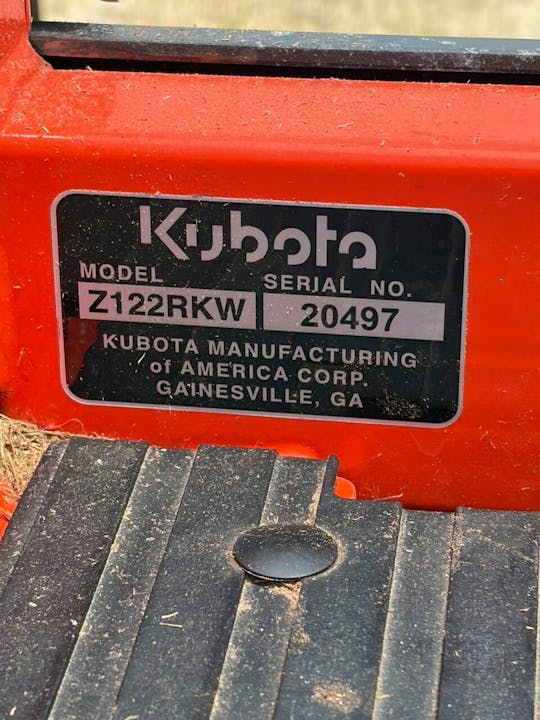 Kubota Z122R