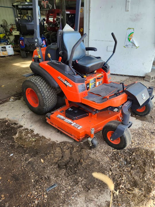 Kubota ZD326