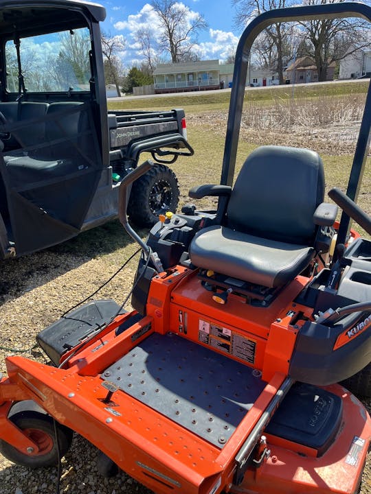 Kubota z121skh