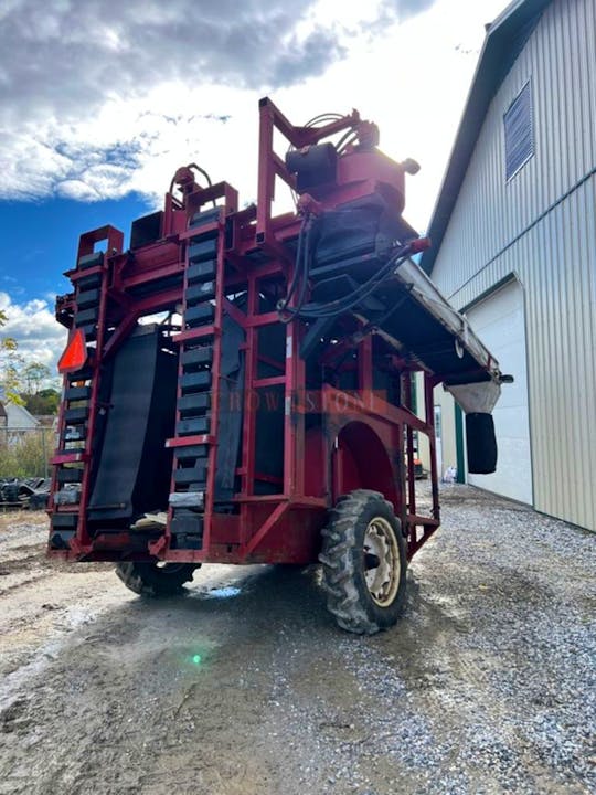 MECCA MECCA-NIZZED GRAPE HARVESTER