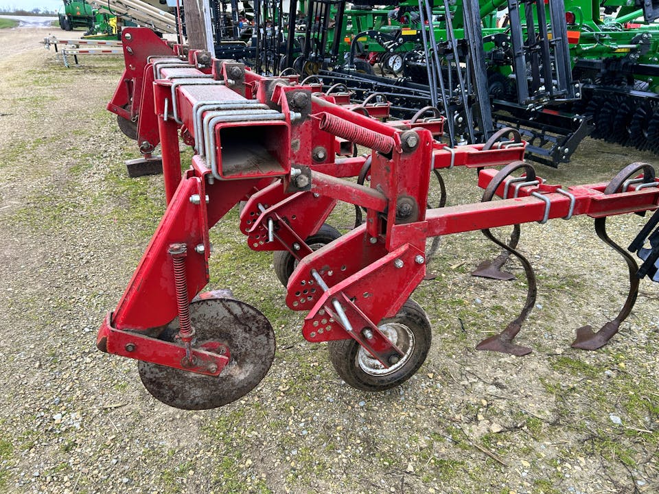 Miller Pro 6 Row Cultivator