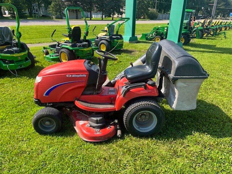 Simplicity Conquest 23