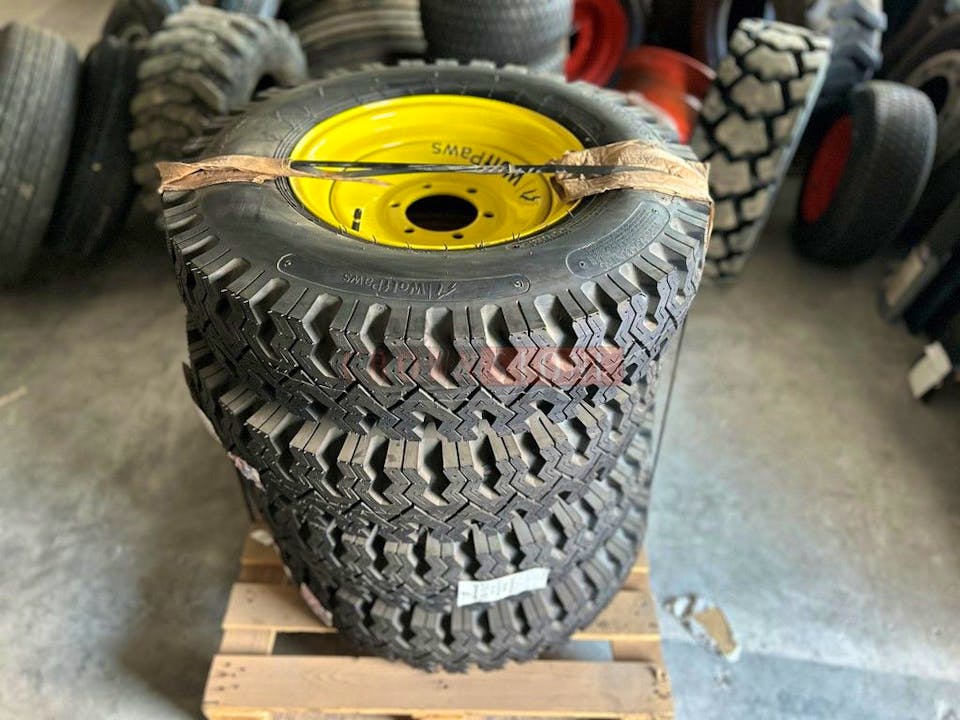 Snow Wolf Wolf Paw Tires 300-655