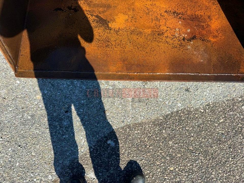 Unknown 72" Light Material