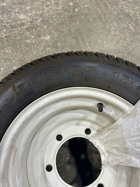 Unverferth 225/55-12