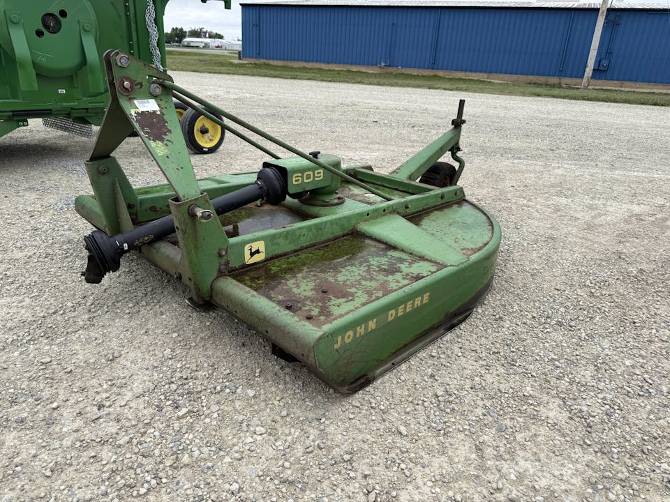 John Deere 609