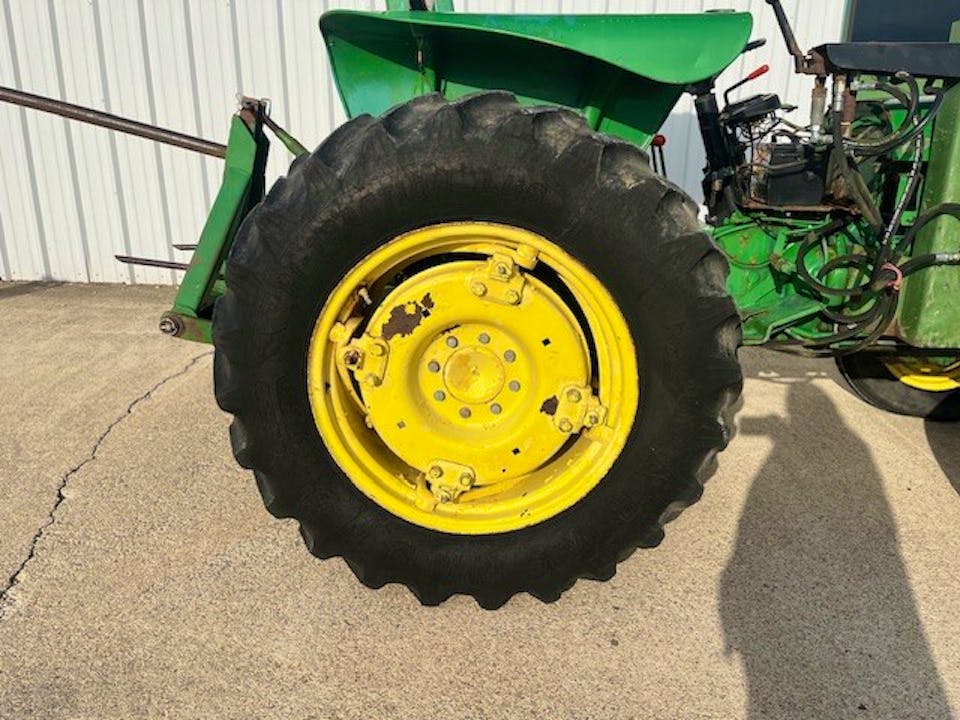 John Deere 2020