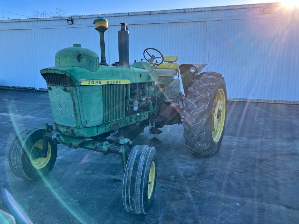 John Deere 3020