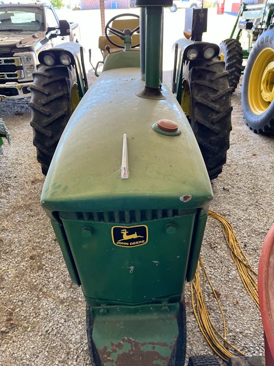 John Deere 2510