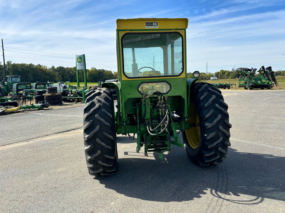 John Deere 3020