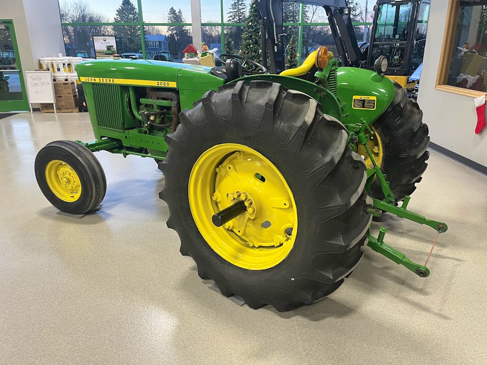 John Deere 2020