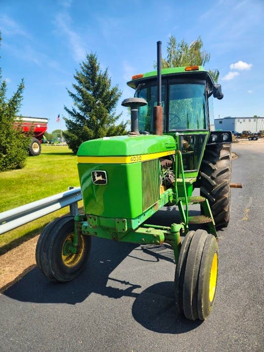 John Deere 4030