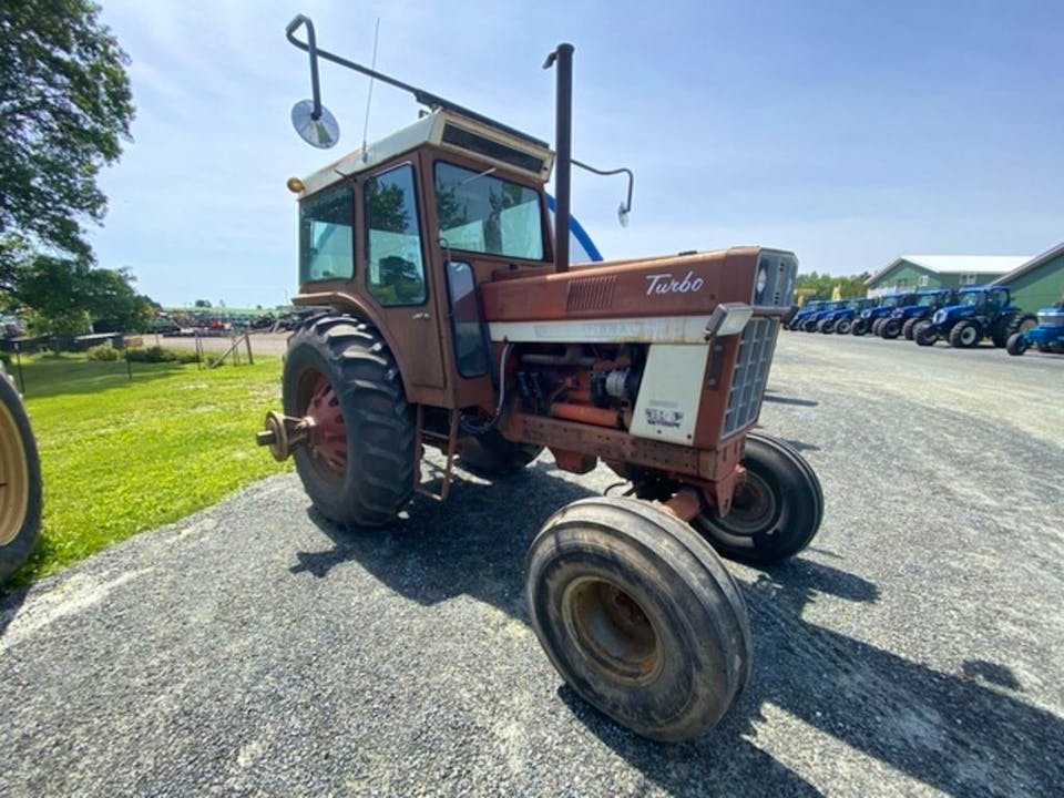 International Harvester 1566