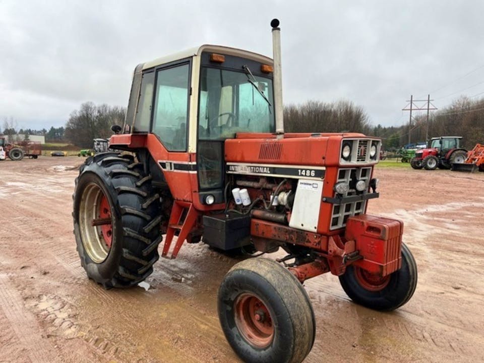 International Harvester 1486
