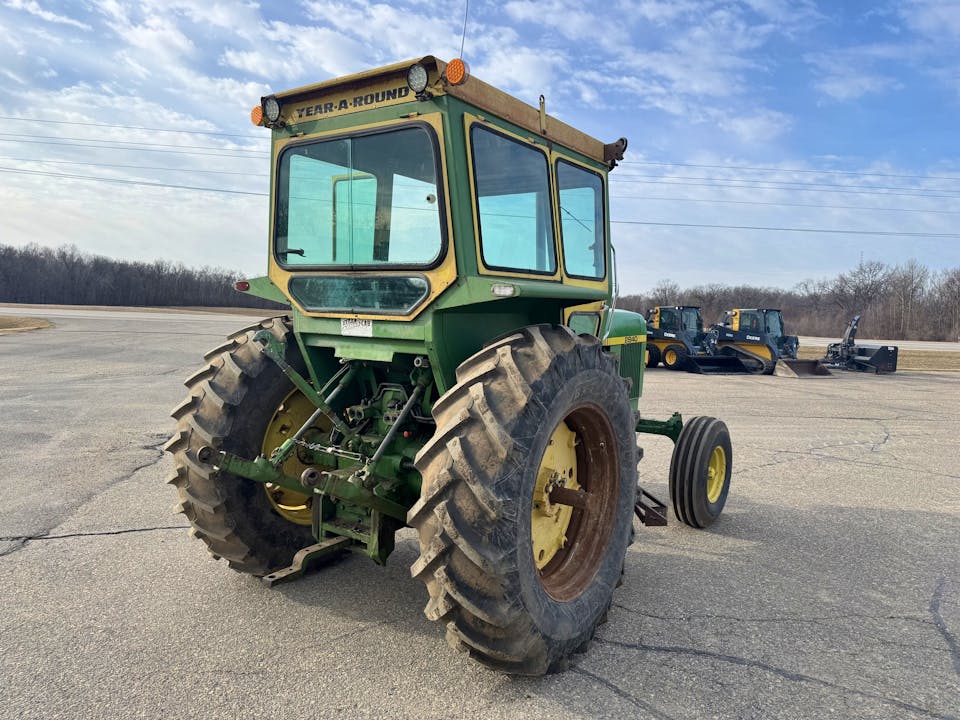 John Deere 2840