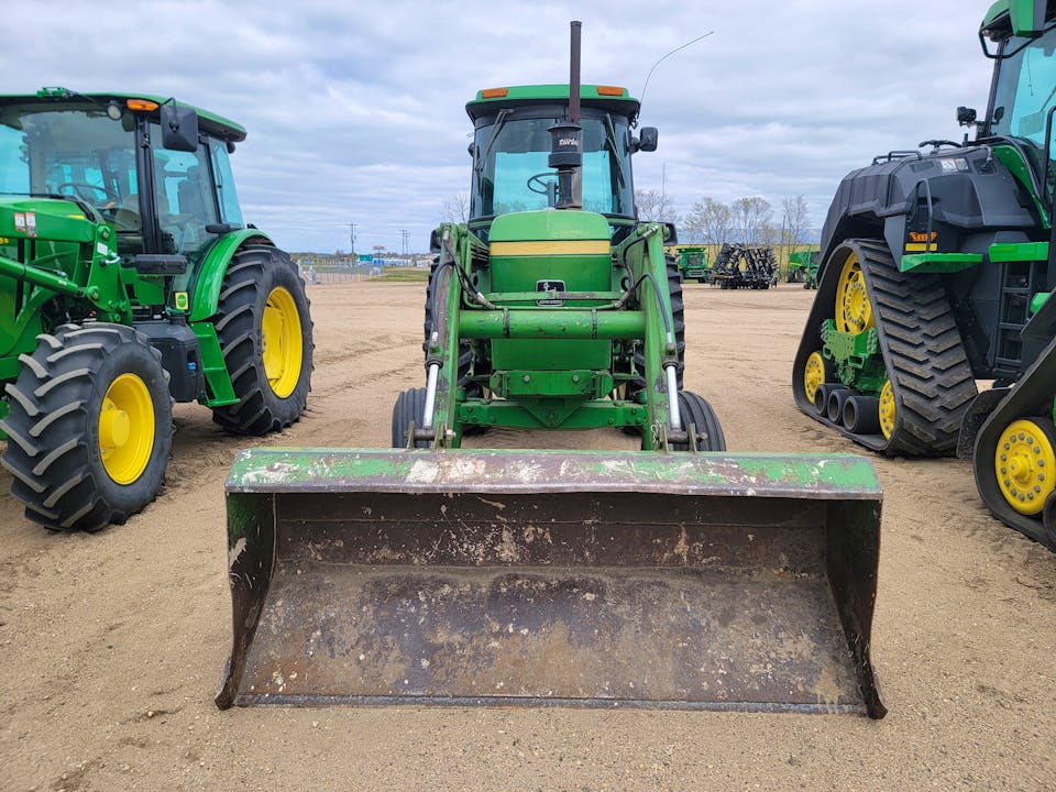 John Deere 4240