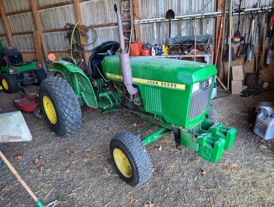 John Deere 850