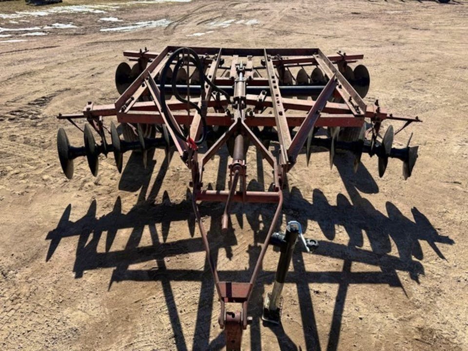 International Harvester 370