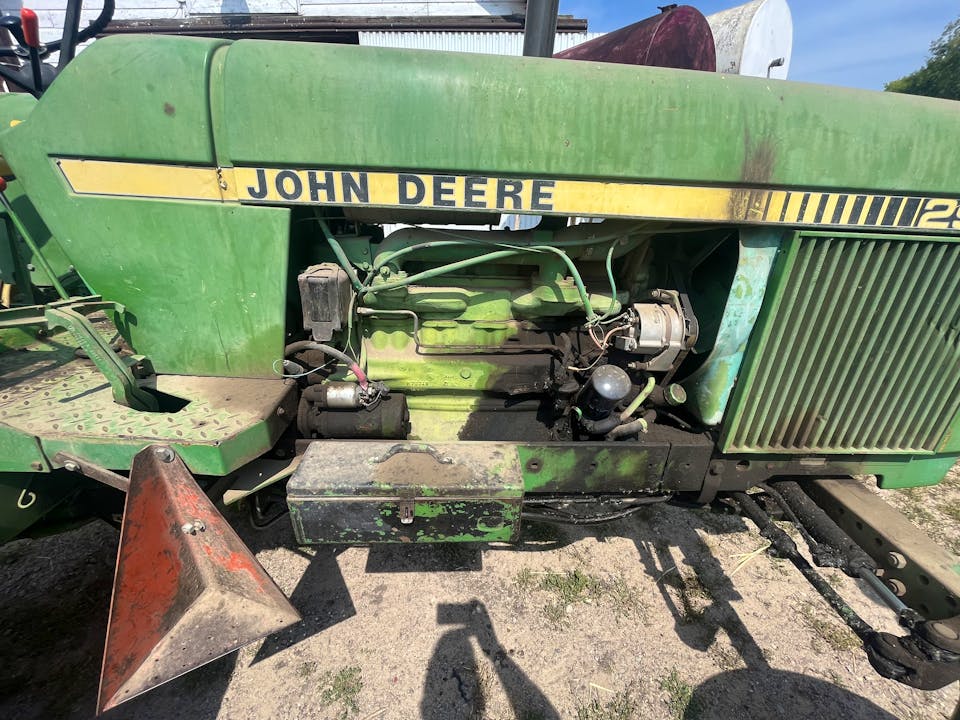 John Deere 2940