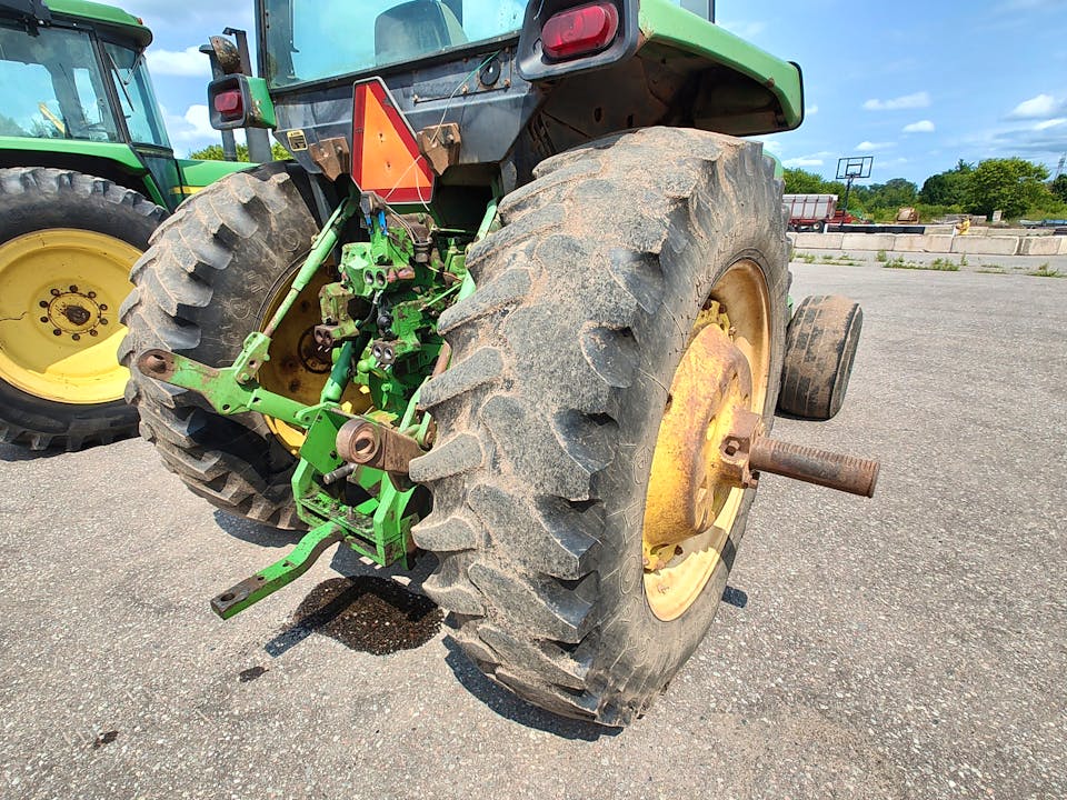 John Deere 4640
