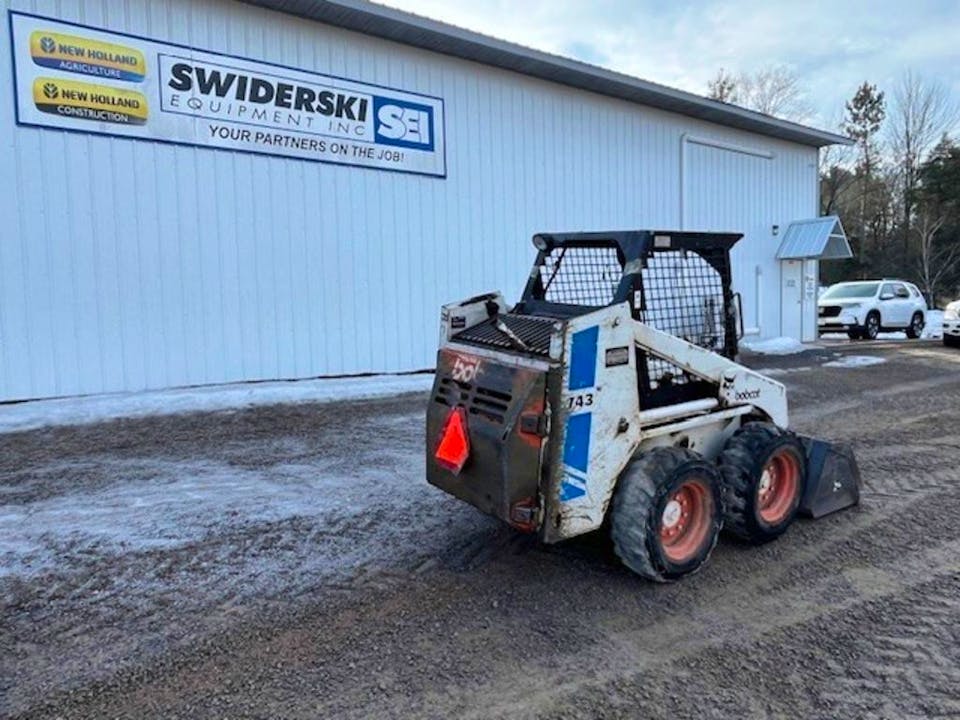 Bobcat 743