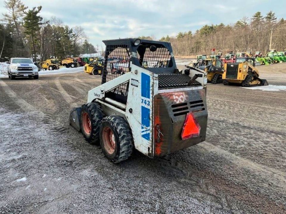 Bobcat 743