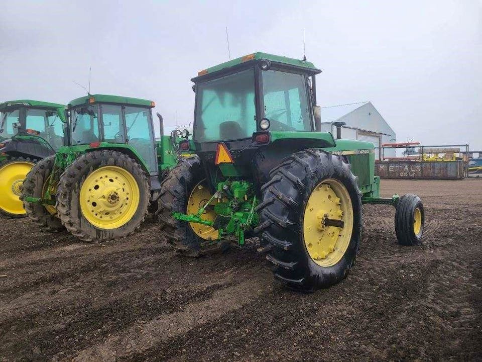 John Deere 4240