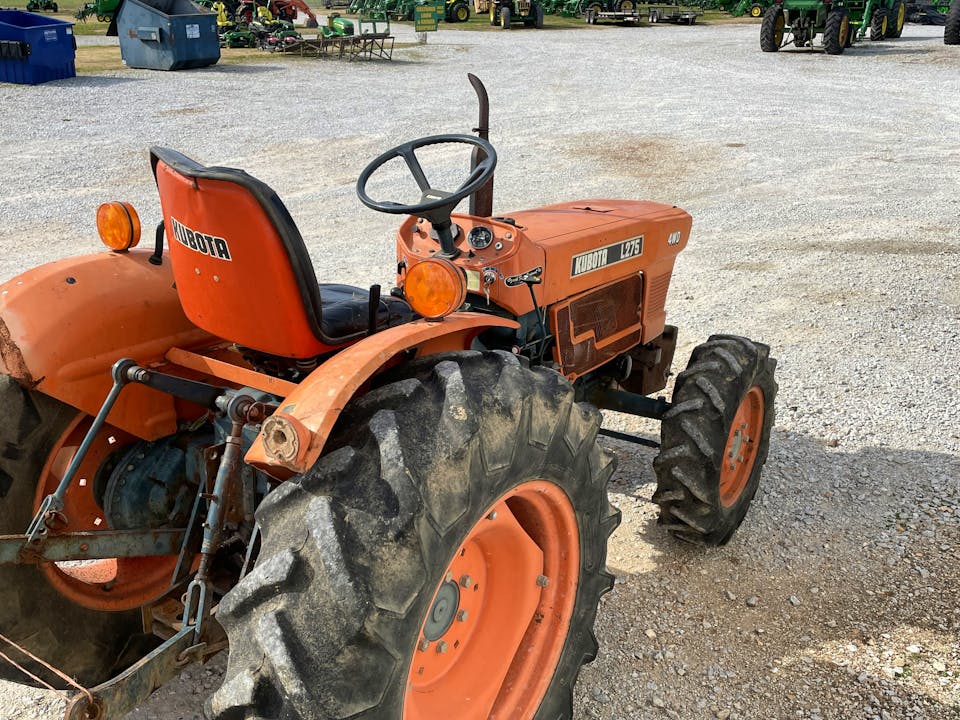 Kubota L275