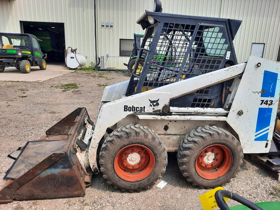 Bobcat 743