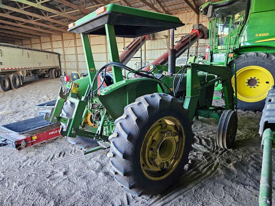 John Deere 1250