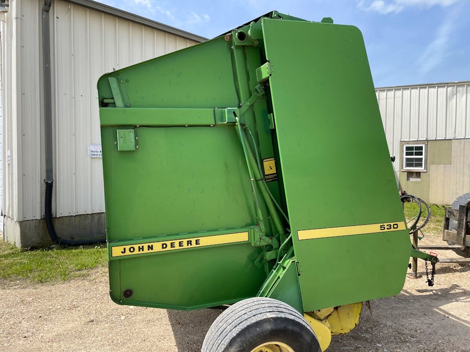 John Deere 530