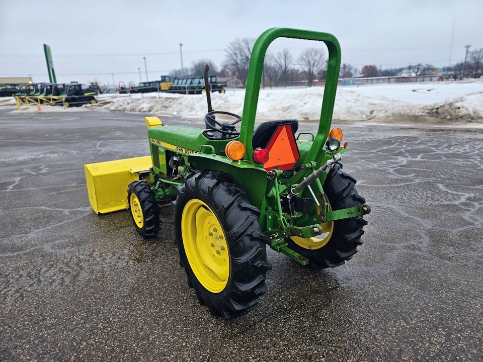 John Deere 750