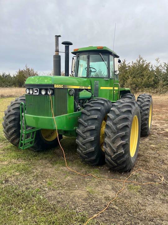 John Deere 8650