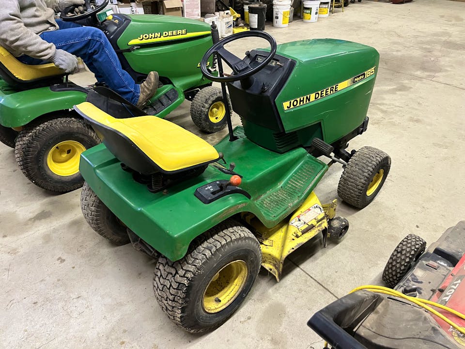 John Deere 185