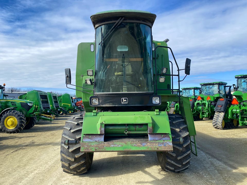 John Deere 4425
