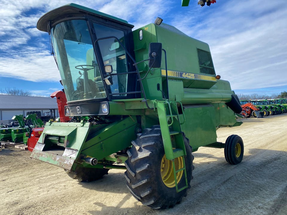 John Deere 4425