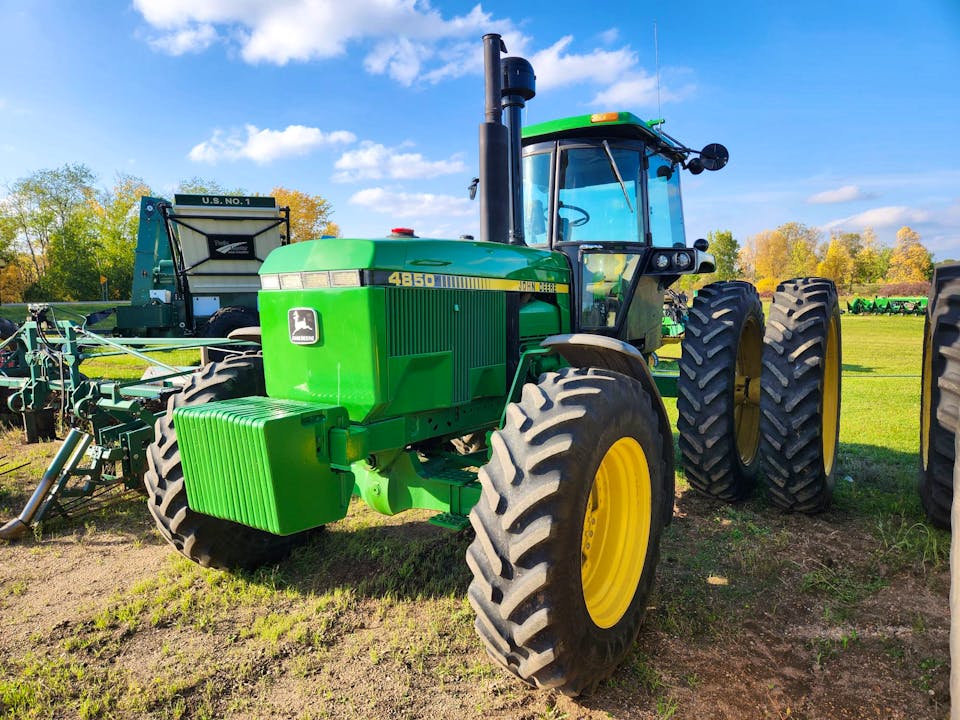 John Deere 4850