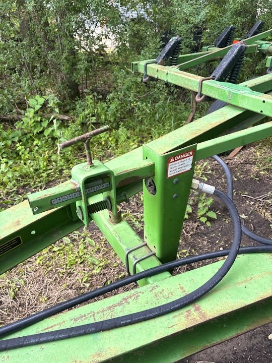 John Deere 610