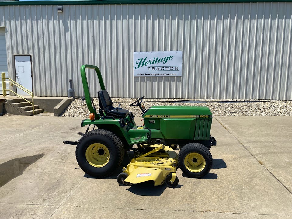 John Deere 855