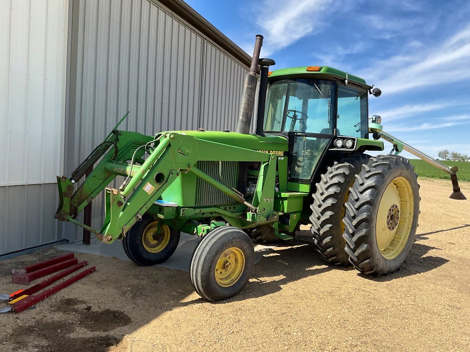 John Deere 4255