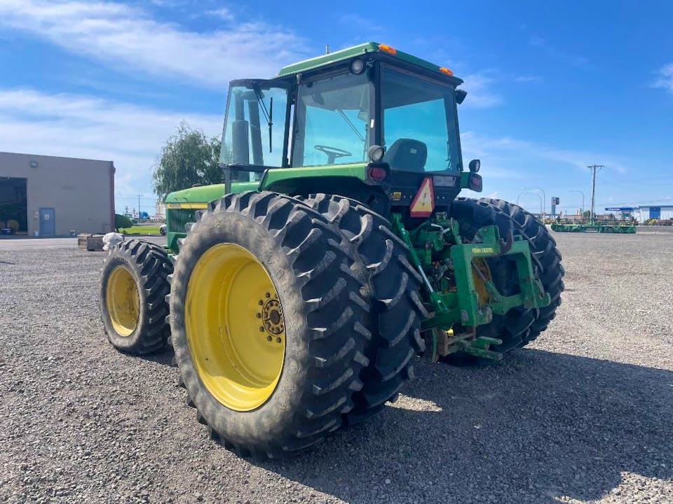 John Deere 4555