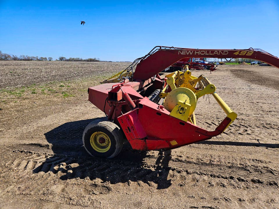 NEW HOLLAND 499