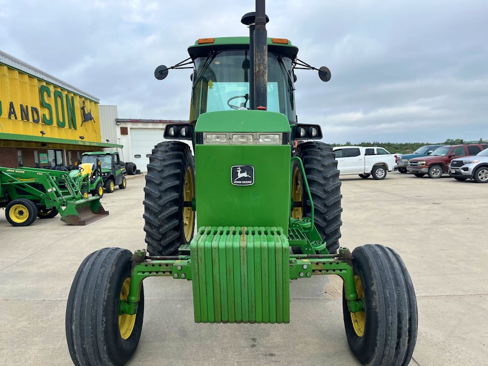 John Deere 4455