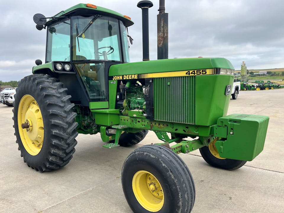 John Deere 4455