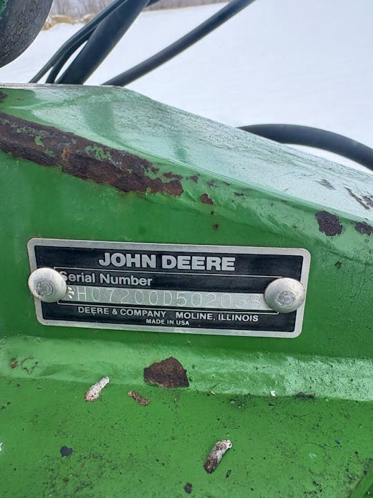 John Deere 7200