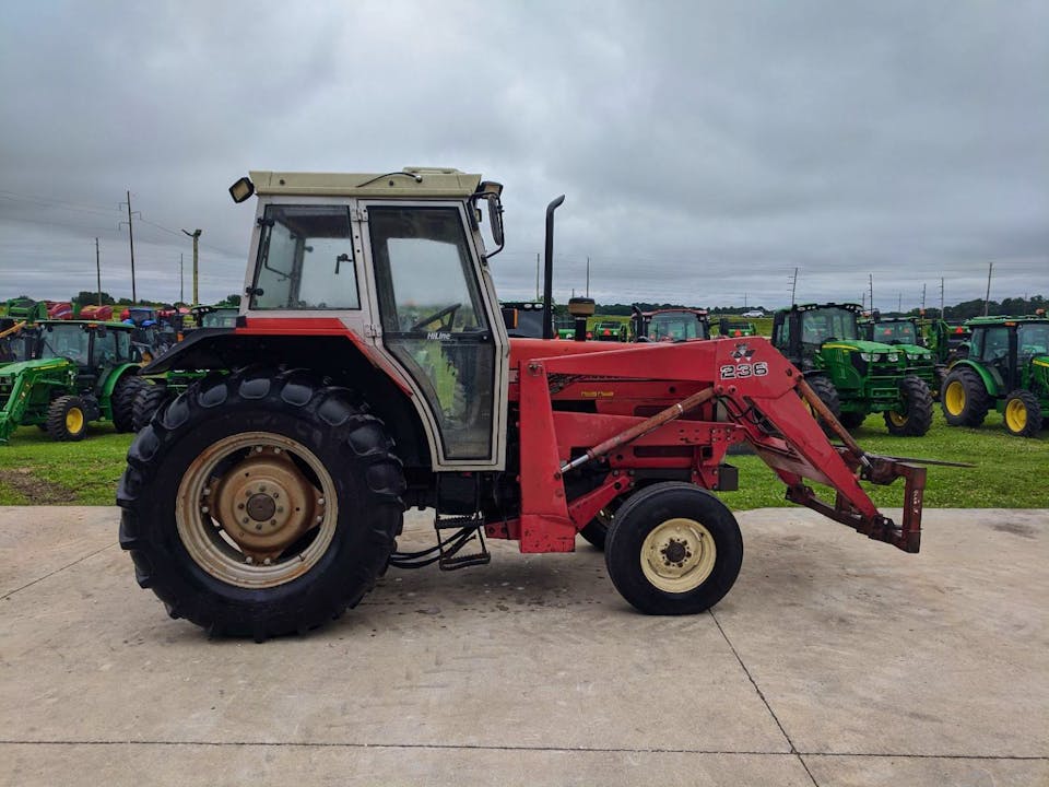 Massey Ferguson 383