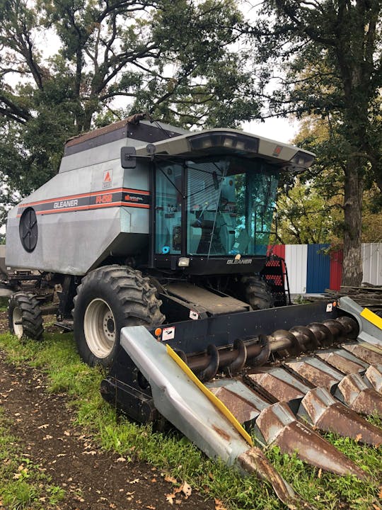 Gleaner R52