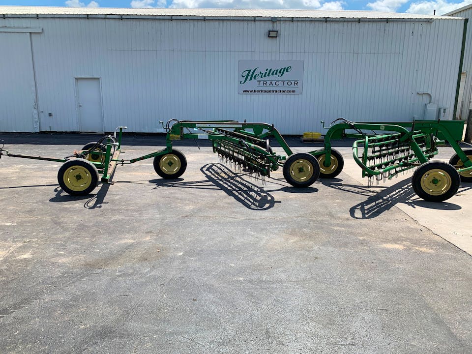 John Deere 672