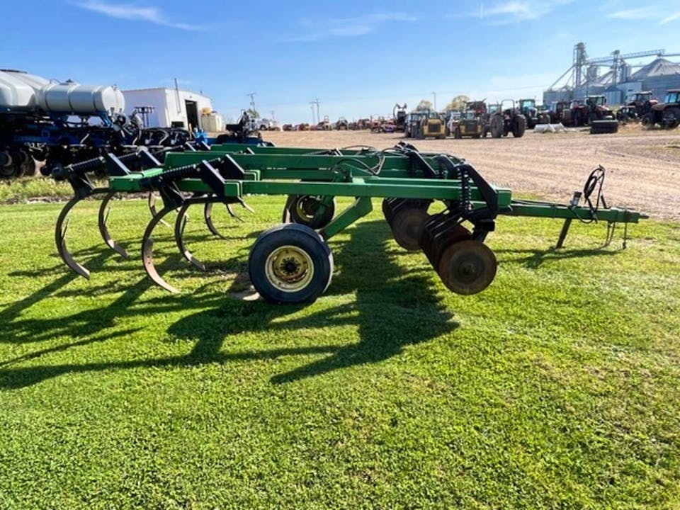 John Deere 712