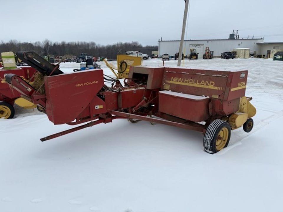 New Holland 565